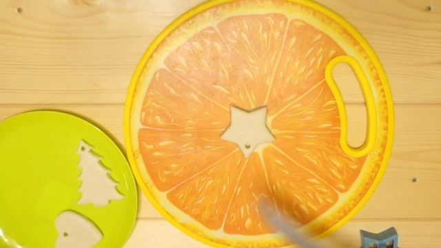 Ёлочные игрушки из солёного теста своими руками. Новогодний мастер-класс. смотреть онлайн