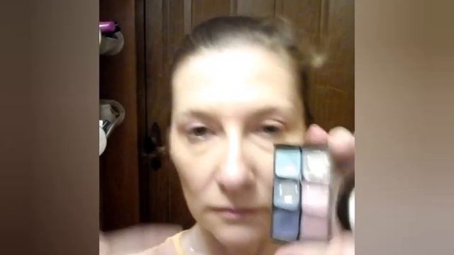 Макияж с помадой. Вместо теней и румян смотреть онлайн