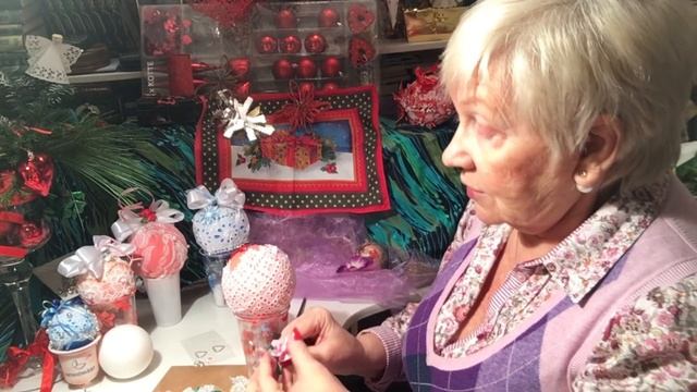 Уникальные новогодние шары из ненужных вещей смотреть онлайн