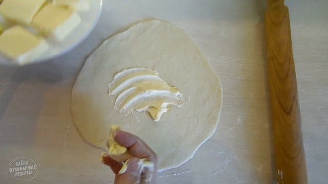 Воздушные Круассаны. И быстрый способ дрожжевого слоёного теста!!! смотреть онлайн