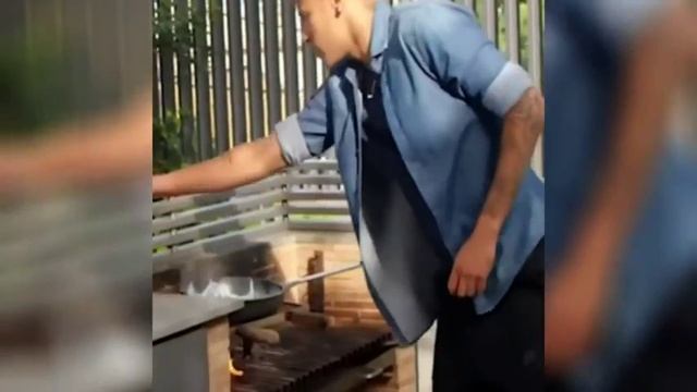 Неймар готовит ... смотреть онлайн