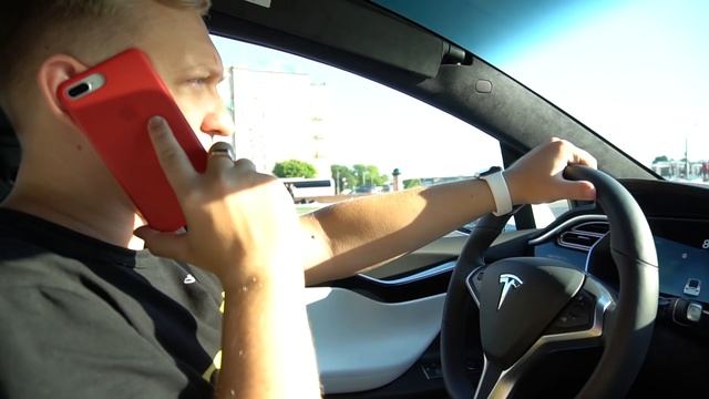 Tesla на 25-летие блогеру Warpath - самая необычная выдача Model X P100D смотреть онлайн