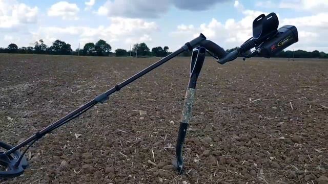METAL DETECTING UK XP GOLDMAXX FIELD 1 смотреть онлайн