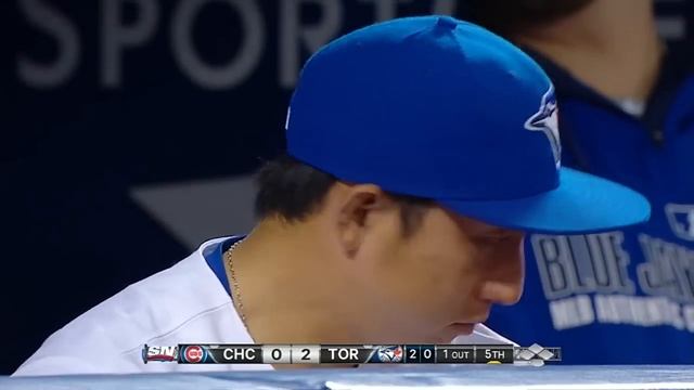 Munenori Kawasaki shows off animated dance moves in the dugout смотреть онлайн