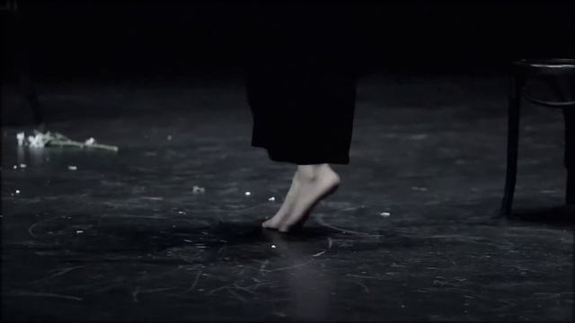 Видеоролик спектакля "В Париже" смотреть онлайн