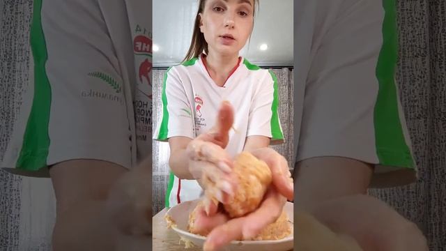 как из фарша и картохи наготовить огромное количества котлет .