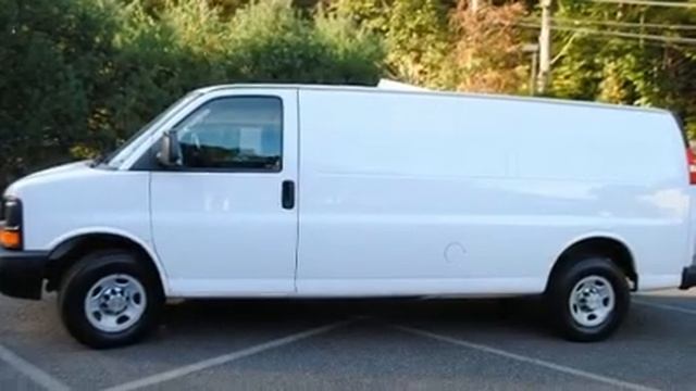2012 Chevrolet Express 3500 Extended Cargo Van 6.0 смотреть онлайн