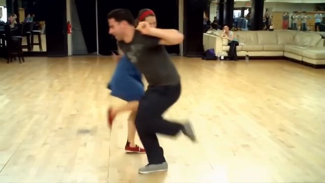 А мы танцуем!.mp4 смотреть онлайн