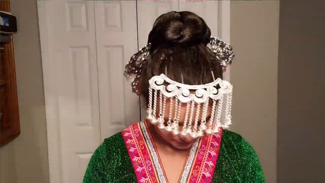 Head Pieces for Hmong Clothes смотреть онлайн