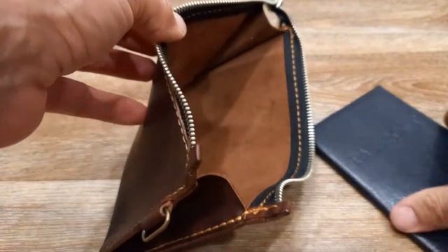 Простой но супер вместительный мужской кожаный клатч своими руками DIY смотреть онлайн