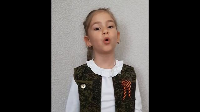 Стихотворение. Татаренко Милана - Михаил Исаковский - Здесь похоронен красноармеец смотреть онлайн