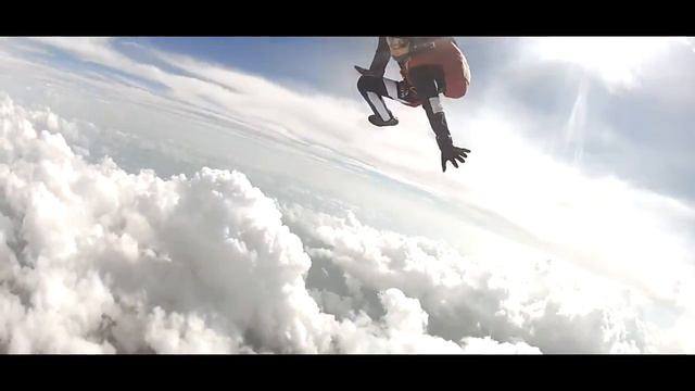 СкайЦентр Пермь. Прыжки с парашютом в Перми 2016. Freefly смотреть онлайн