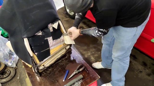 MG - Спортивные кресла на любое авто своими руками. Как просто перетянуть кресло в наши чехлы. смотреть онлайн