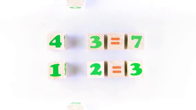 Деревянные развивающие кубики с цифрами 12 шт.