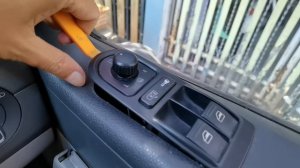 How to remove window switch (VW T5)