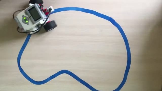 Программируем робота! Релейное управление LEGO Mindstorms EV3. Делаем линию и пускаем по ней робота смотреть онлайн