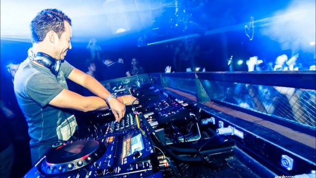 Remix Sander van Doorn - Koko смотреть онлайн