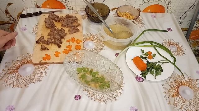 Заливной свиной язык / Jellied pork tongue. Заливное из языка! Прекрасное блюдо к НОВОГОДНЕМУ СТОЛУ смотреть онлайн