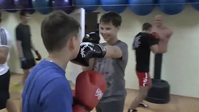 бокс тренировка в клубе "Мастер" Тюмень смотреть онлайн