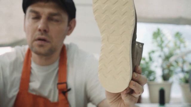 Red Wing модель 8139 после замены подошвы. Disassembling boots Red Wing model 8139. смотреть онлайн