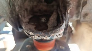 ремонт передних кранштейнов под подушки на митсубиси паджеро.