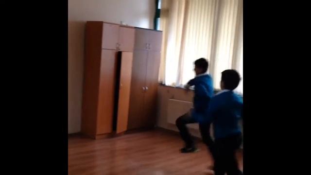 Просто улет падение в танце смотреть онлайн