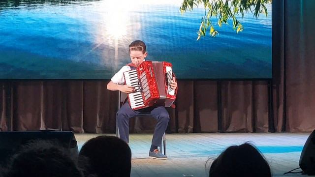 "Ивушка" аккордеон. Исполняет Марк Губанов смотреть онлайн