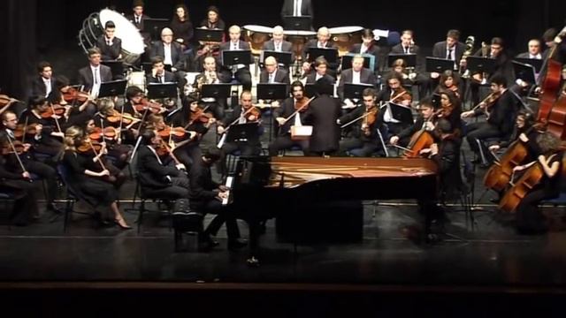 Rachmaninoff Piano Concerto No. 3 in D Minor Op. 30 (Christian De Luca) смотреть онлайн