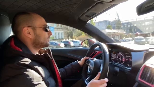 640 л/с Lamborghini Huracán VS 610 л/с Audi R8. Обзор от Кахи смотреть онлайн