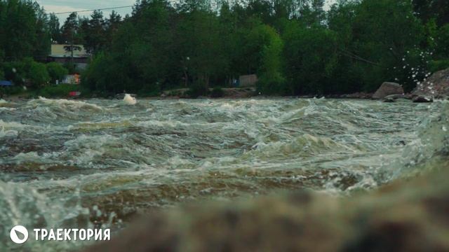 Как кататься на SUP - досках в бурной воде.