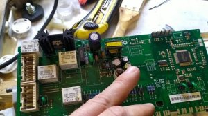 Стиральная машина Аристон не сливает воду не переходит на отжим и полоскание.