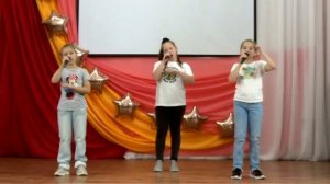 Бабушка и интернет.  Поёт студия Каникулы!