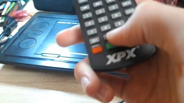 ОБЗОР ПОРТАТИВНОГО DVD-ПЛЕЕРА XPX EA-1069L. ПРОВЕРЯЮ ЕГО НА РАБОТОСПОСОБНОСТЬ