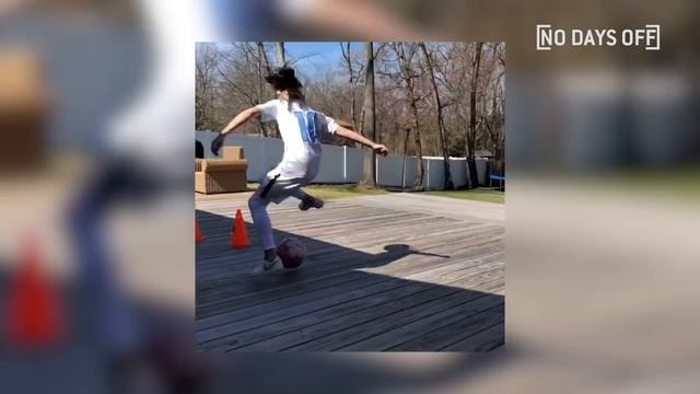 11-Year-Old UNSTOPPABLE Soccer Star Overcame An IMPOSSIBLE Injury! смотреть онлайн