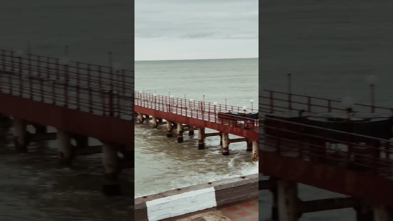 Сочи сегодня. Шторм на море и затяжной ливень. 14.12.2022 смотреть онлайн