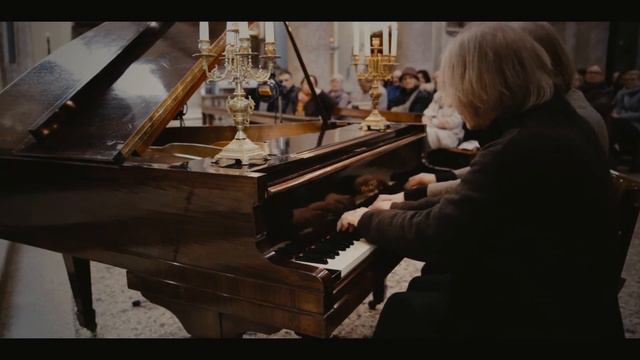 Schubert Fantasie in F minor D940 - Davide & Daniele Trivella смотреть онлайн