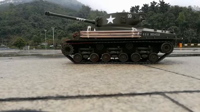 HOOBEN 1/16 US FURY M4A3E8 Sherman смотреть онлайн