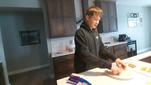 Америка сегодня /У нас отменили школы. Что теперь будет? смотреть онлайн