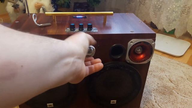 Многофункциональная портативная колонка смотреть онлайн