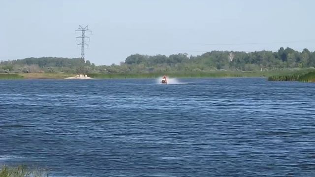 на снегоходе по воде (озеро 69км с.Георгиевка) смотреть онлайн