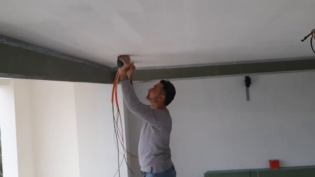 (مترجم) طريقة تثبيت حديد سقف جبس بورد смотреть онлайн