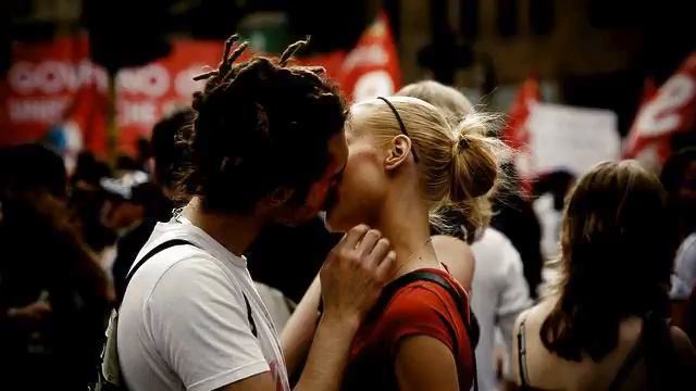 Слушать новинки музыки 2014. Это - хит! Послушайте! смотреть онлайн