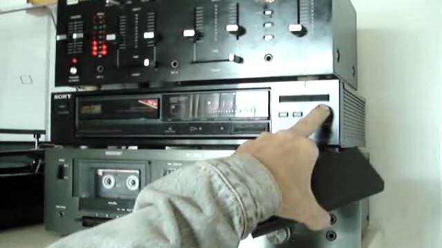 SONY CDP 470 Cd Player (Vídeo DEMO) смотреть онлайн