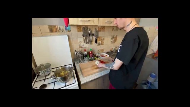 ТОМ ЯМ ГОТОВЛЮ ДОМА смотреть онлайн