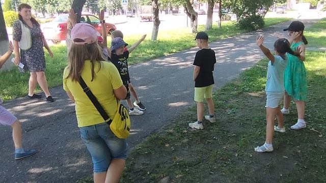 Игровая программа "Тропинками народных традиций"и мастер-класс "Морские сюжеты" смотреть онлайн