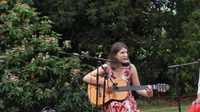 alt-J "Warm Foothills" by Molly & Anna смотреть онлайн