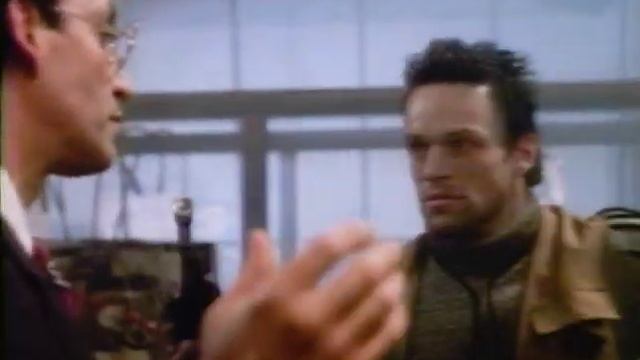 Brian Thompson in the pilot of Something's Out There. смотреть онлайн