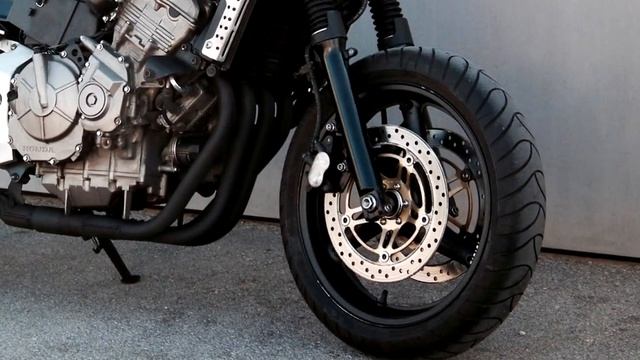 Custom Honda Hornet CB600 by Lab Motorcycles смотреть онлайн