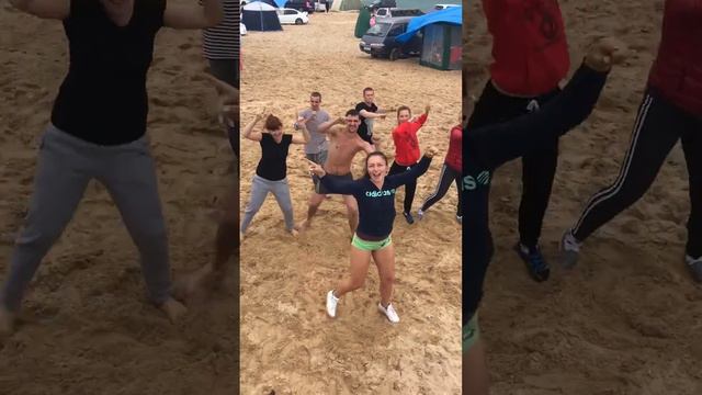 Флешмоб на море, ребята отжигают , Ливадия 2016 смотреть онлайн