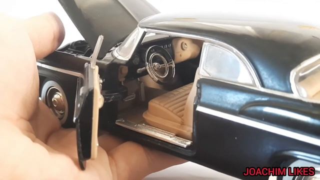 1:24 Chrysler C300 1955 | Motormax - [Showcase] смотреть онлайн